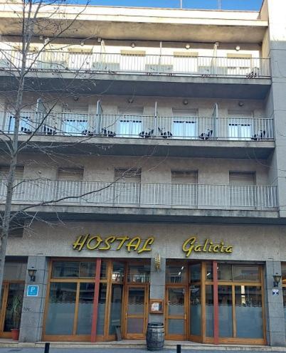 Hostal Galicia Figueres  Exteriör bild