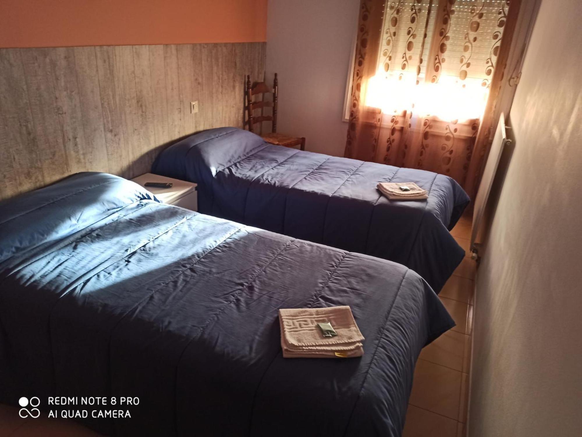 Hostal Galicia Figueres  Exteriör bild
